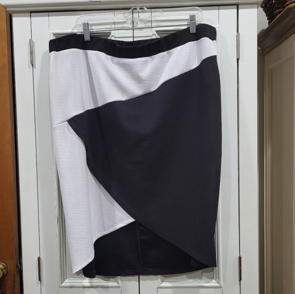 ABN black & white skirt